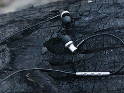 Xiaomi Luncurkan Mi In-Ear Headphone Pro HD