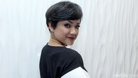 Bibir Merah Nirina Zubir