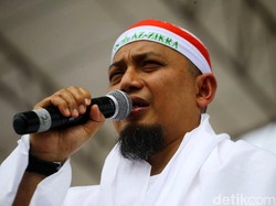 Arifin Ilham Tanya Alasan Rizieq-Somad Tak Masuk Daftar 200 Dai