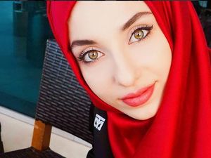 Kubra Dagli, Hijabers Cantik Peraih Medali Emas di Kejuaraan Taekwondo Dunia Kubra Dagli, Hijabers Cantik Peraih Medali Emas di Kejuaraan Taekwondo Dunia