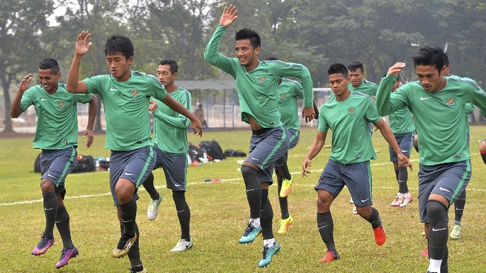 Indonesia Main Tanpa Beban di Hanoi