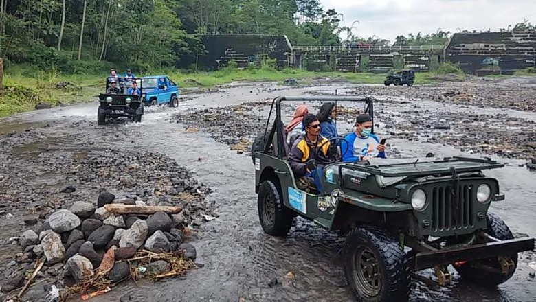 Foto: Menjajal Lava Tour Merapi (Hariyoko Widjaja/dTraveler) Foto: Menjajal Lava Tour Merapi (Hariyoko Widjaja/dTraveler)