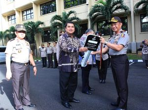 PGN Berikan Bantuan 13 Unit Ambulance Rp 4,6 Miliar ke Polri
