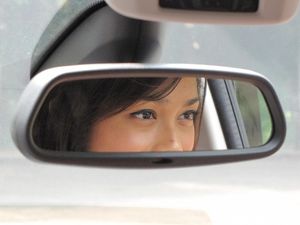 Cara Aman Berkendara di Kegelapan