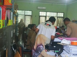 Usai Periksa Ruang Sekda, KPK Geledah Kantor Dinas PU Cipta Karya Jombang