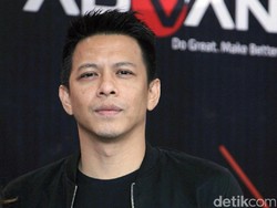 Ariel NOAH Ajarkan Anak Mandiri dalam Berpuasa