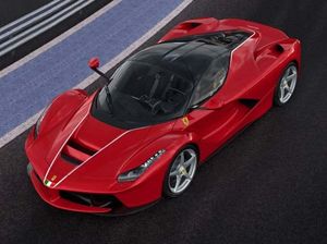 LaFerrari Coupe Ini Jadi Mobil Termahal di Dunia LaFerrari Coupe Ini Jadi Mobil Termahal di Dunia