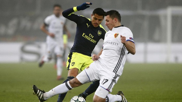 Kalahkan Basel, Arsenal Jadi Juara Grup A