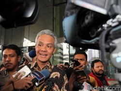 Protes Surat Miskin Palsu, Facebook Ganjar Pranowo Diserbu Netizen