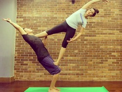 Foto: Olahraga ala Dian Sastrowardoyo Hingga Raisa Agar Sehat dan Langsing