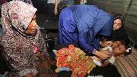 Korban Gempa Aceh Dirawat di Tenda Darurat