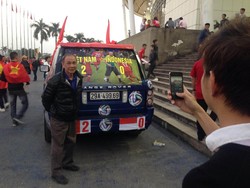 Di Stadion My Dinh: Merahnya Suporter Garuda Berbaur Vietnam Berjayalah