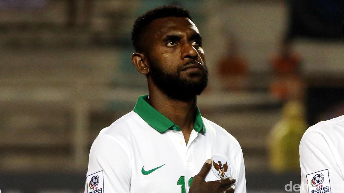 Yanto Basna membuat blunder saat menghadapi Malaysia di Stadion Bukit Jalil, Kuala Lumpur. (Foto: Rachman Haryanto/detikSport)