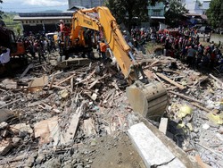 Natal dan Tahun Baru, Dishub Jabar Minta Alat Berat Siap di Wilayah Bencana Longsor