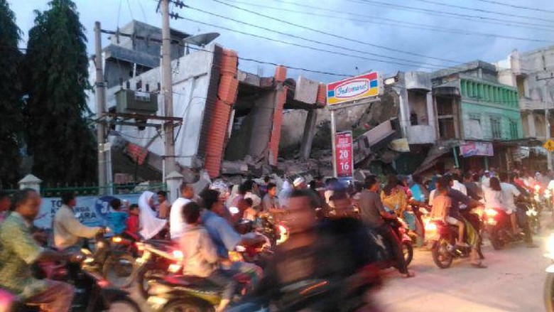 Gempa 6,4 SR di Aceh, Begini Potret Kepanikan Warga dan Bangunan yang Rusak