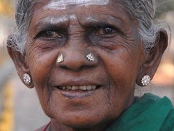 Lupakan Sedih Tak Punya Anak, Ibu Berusia 105 Tahun di India Tanam Ratusan Pohon