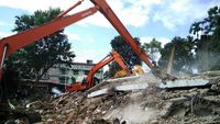 Pencarian Korban Gempa di Aceh
