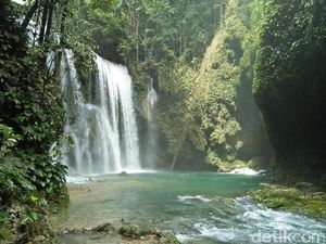 Ini Spot Instagenic di Sulawesi Tengah, Air Terjun Ayus