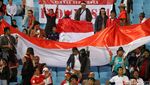 Suporter Indonesia Ramaikan My Dinh National Stadium