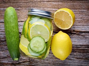 Cara Bikin Infused Water untuk Diet, Turunkan Berat Badan Lebih Cepat