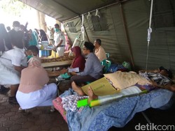 Puluhan Korban Gempa Dibawa ke RS Sigli, Tenda Darurat Dibangun di Halaman