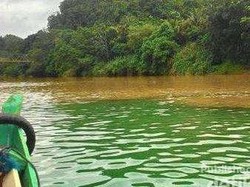 Sukabumi Punya Sungai Dua Warna Lho!