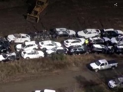 Kereta Pengangkut Anjlok, 120 Mobil BMW Rusak