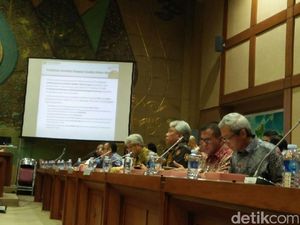Jika Smelter Batal, DPR Minta ESDM Tak Perpanjang Izin Freeport Ekspor Konsentrat Jika Smelter Batal, DPR Minta ESDM Tak Perpanjang Izin Freeport Ekspor Konsentrat