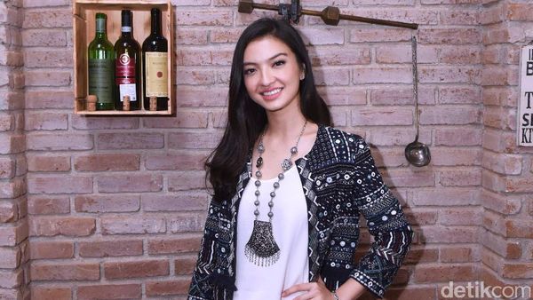 Raline Shah Tampil Kece dengan Gaya Etnik