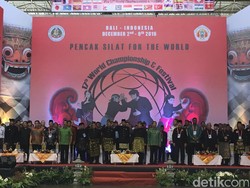 Prabowo Kukuhkan Jokowi Sebagai The Great Warrior of Pencak Silat