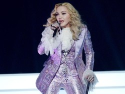 Madonna Kepergok Mesra dengan Cowok 25 Tahun