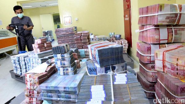 Kebutuhan Uang Tunai Akhir Tahun