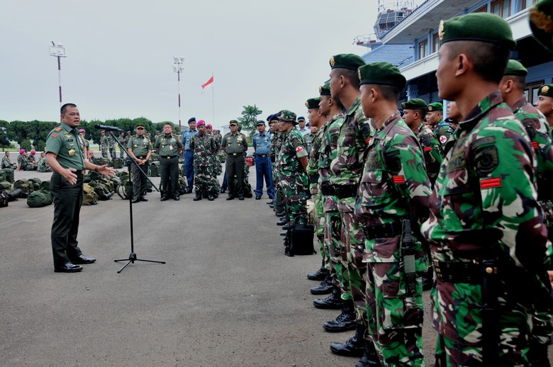 Cek Penanganan Satgas Untuk Korban Gempa, Panglima TNI Terbang ke Aceh