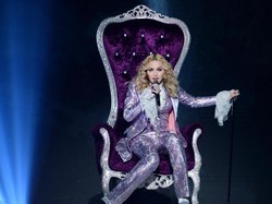 Kerap Jadi Omongan karena Pacaran dengan Brondong, Ini Kata Madonna
