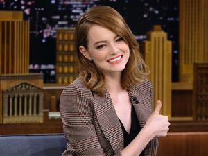 Emma Stone Tak Kesulitan Menyanyi Live untuk La La Land
