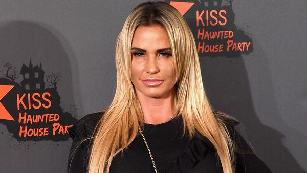 Gaya Hidup Super Mewah Model Seksi Katie Price yang Hampir Bangkrut