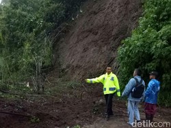 Longsor Setinggi 15 Meter Terjadi di Nagreg Jabar, Lalin Bandung-Garut Padat