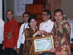 OJK Raih Penghargaan Pengendalian Gratifikasi Terbaik dari KPK