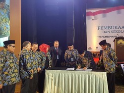 ICMI Luncurkan Travel Umrah