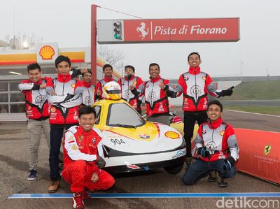 Mobil Mahasiswa Indonesia Ngebut di Sirkuit Ferrari Italia