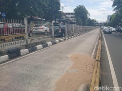 Pengendara yang Serobot Busway di Jatinegara Meninggal di RS