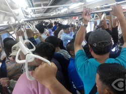 Libur Panjang, Commuter Line Disesaki Penumpang