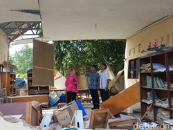 Tinjau Sekolah Rusak di Pidie Jaya, DPR Janji Alokasikan Dana Perbaikan