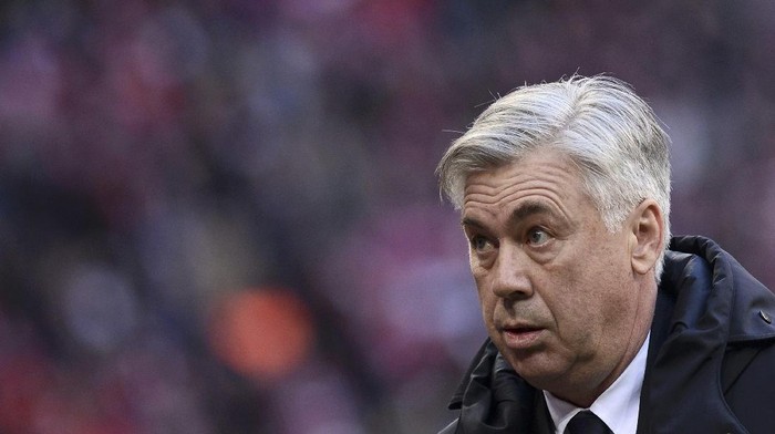 Football Soccer - Bayern Munich v Wolfsburg - German Bundesliga - Allianz Arena, Munich, Germany - 10/12/16 - Bayern Munichs coach Carlo Ancelotti before the match    REUTERS/Lukas Barth. DFL RULES TO LIMIT THE ONLINE USAGE DURING MATCH TIME TO 15 PICTURES PER GAME. IMAGE SEQUENCES TO SIMULATE VIDEO IS NOT ALLOWED AT ANY TIME. FOR FURTHER QUERIES PLEASE CONTACT DFL DIRECTLY AT + 49 69 650050