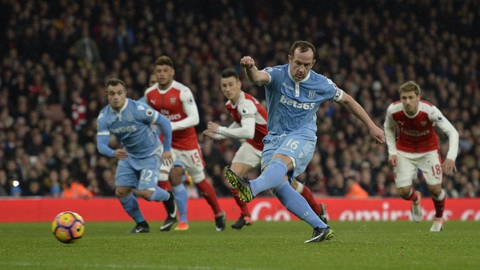 Sempat Tertinggal dari Stoke, Arsenal Tutup Babak Pertama 1-1
