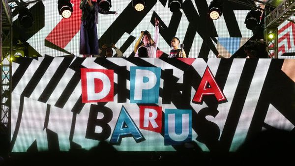 Jangan Kasih Kendor! Dipha Barus Hentak DWP 2016 Hari Kedua