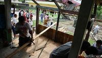 Warga Pidie Jaya Bangun Musala Darurat