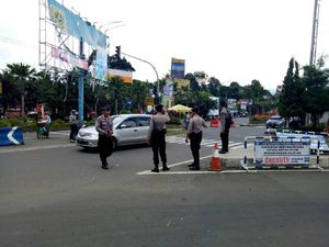 Kepadatan di Puncak Diurai, Arus Lalin Diberlakukan Normal 2 Arah Kepadatan di Puncak Diurai, Arus Lalin Diberlakukan Normal 2 Arah