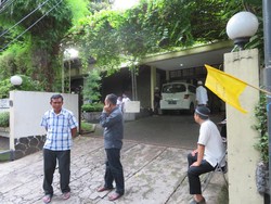 Pelayat Mulai Berdatangan ke Rumah Duka Eks Menkeu Marie Muhammad