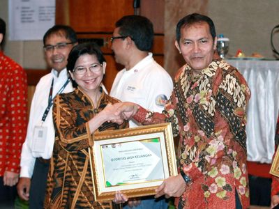 OJK Raih Penghargaan Sistem Pengendalian Gratifikasi